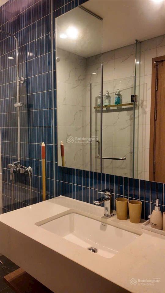 Bán gấp căn stu icon 40, view biển, mặt đường hoàng quốc việt bãi cháy hạ long. giá 1tỷ 450