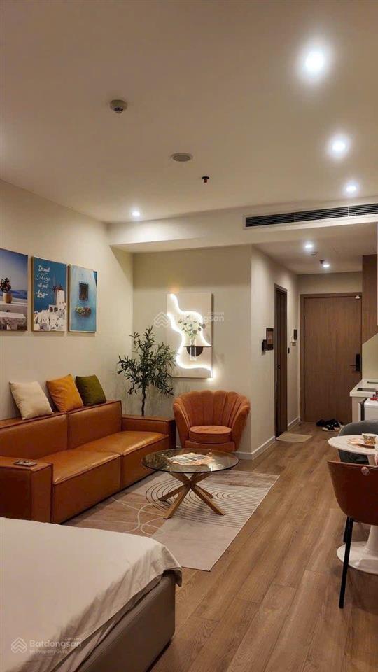 Bán gấp căn stu icon 40, view biển, mặt đường hoàng quốc việt bãi cháy hạ long. giá 1tỷ 450
