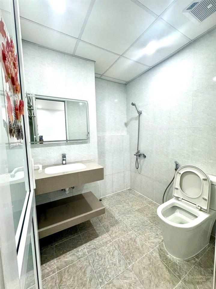Bán căn hộ 2pn chung cư newlife hoàng quốc việt, bãi cháy view biển, khai thác dòng tiền tốt.
