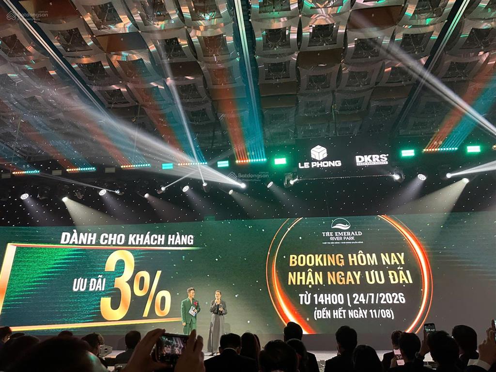 Căn hộ ven sông bến du thuyền, ở thành phố mới
