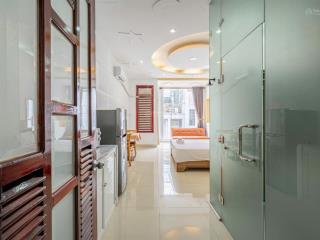 Cho thuê căn hộ ban công, q1, đường cô giang, gần cầu ông lãnh, công viên 23/9, đh văn lang