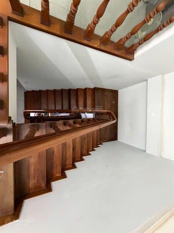 Vị trí kinh doanh lý tưởng nhất quận 9  mặt tiền tân hoà 2 sân để 2 chiếc ô tô thoải mái