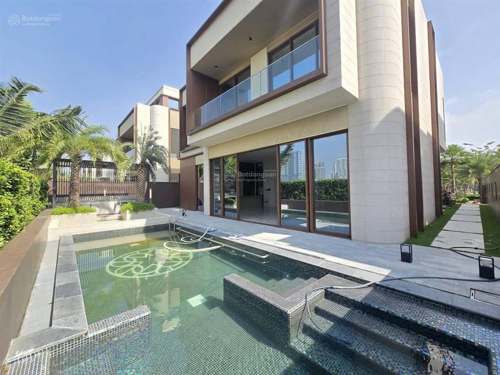 Xuất cảnh bán gấp  bán dinh thự the rivus 560m²  195 tỷ