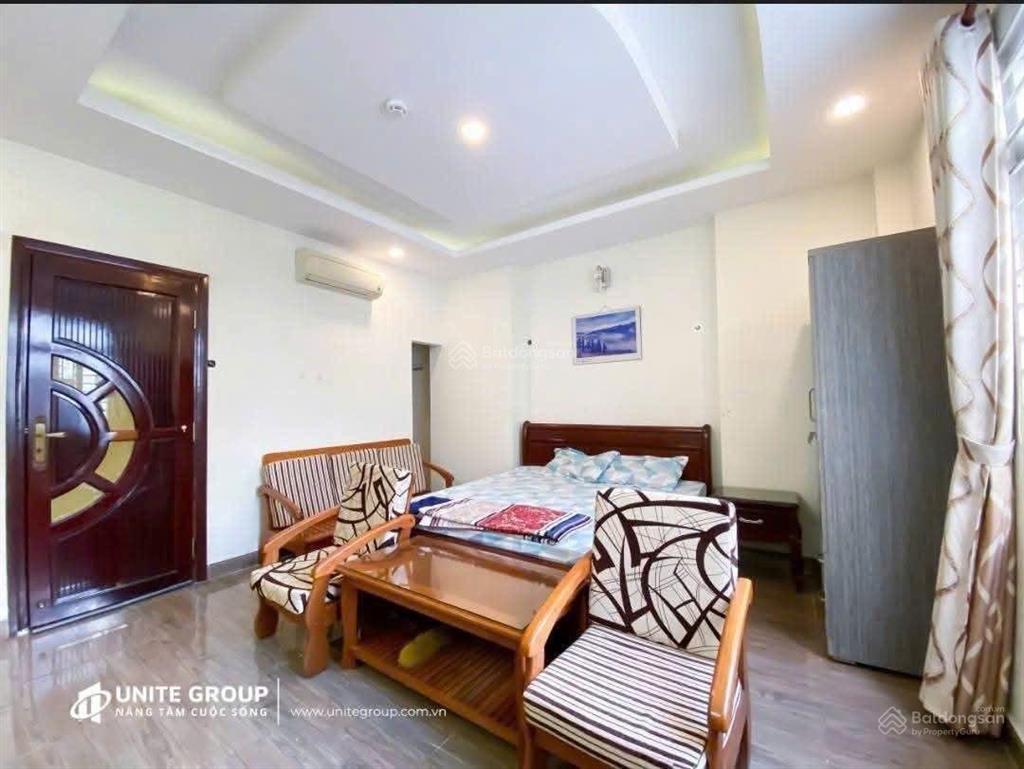 Cho thuê căn hộ quận 4, mặt tiền đường bến vân đồn, gần cầu calmette quận 1 có thang máy, bảo vệ