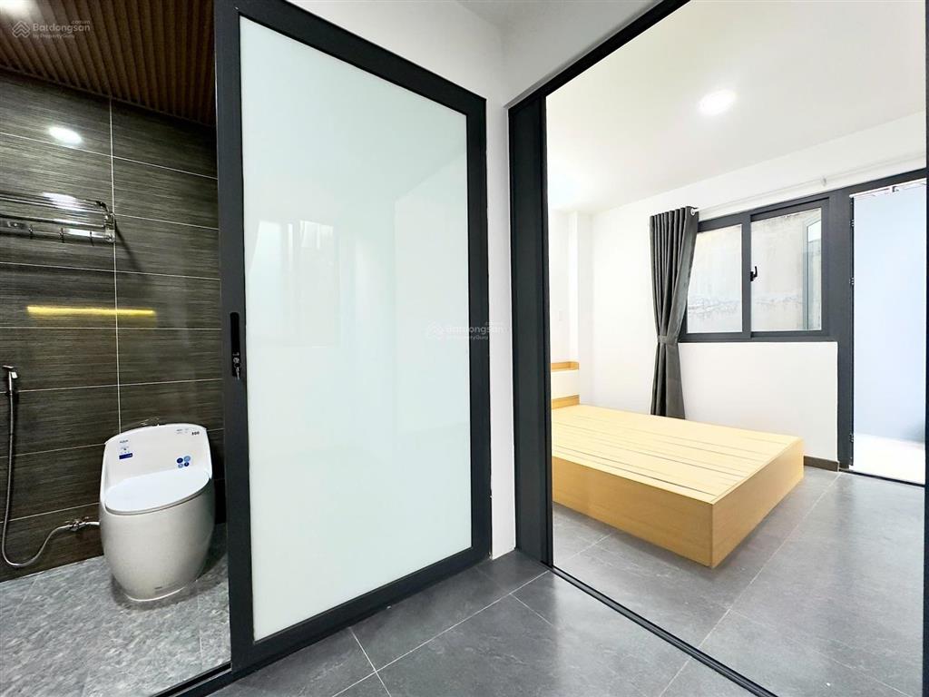 Cho thuê căn hộ 1pn ban công cư xá đô thành quận 3 gần đh kinh tế, vạn hạnh mall nhà mới thang máy