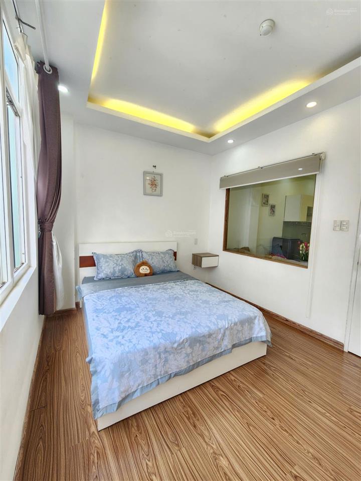 Cho thuê căn hộ 1pn tách bếp quận 1 gần đh văn lang, chợ bến thành máy giặt riêng, thang máy