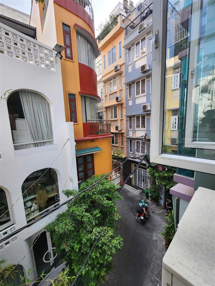 Cho thuê căn hộ 1pn tách bếp quận 1 gần đh văn lang, chợ bến thành máy giặt riêng, thang máy