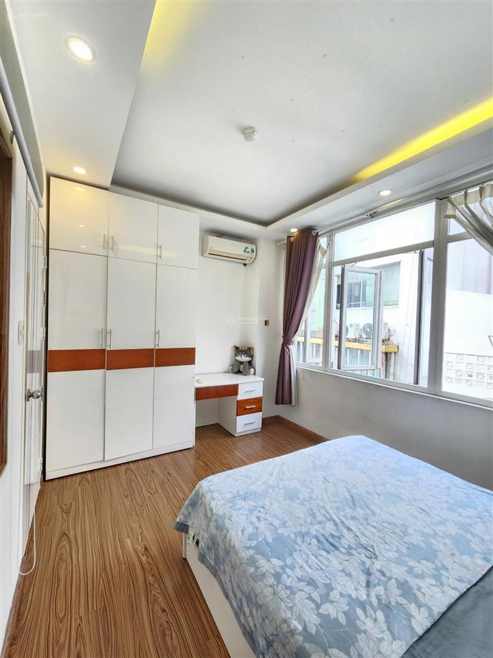 Cho thuê căn hộ 1pn tách bếp quận 1 gần đh văn lang, chợ bến thành máy giặt riêng, thang máy