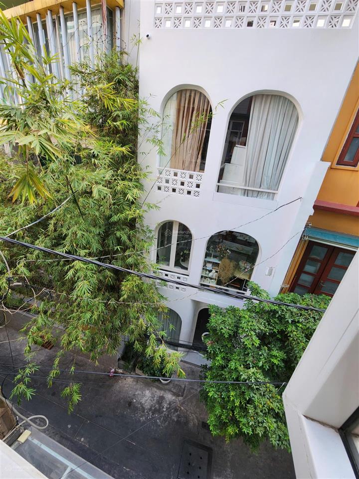Cho thuê căn hộ 1pn tách bếp quận 1 gần đh văn lang, chợ bến thành máy giặt riêng, thang máy