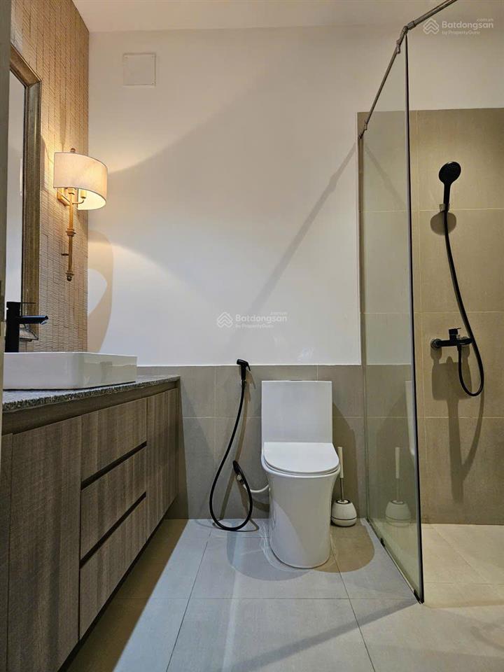 Cho thuê studio 40m2 khánh hội quận 4 gần cầu khánh hội, quận 1 ban công full nội thất cao cấp