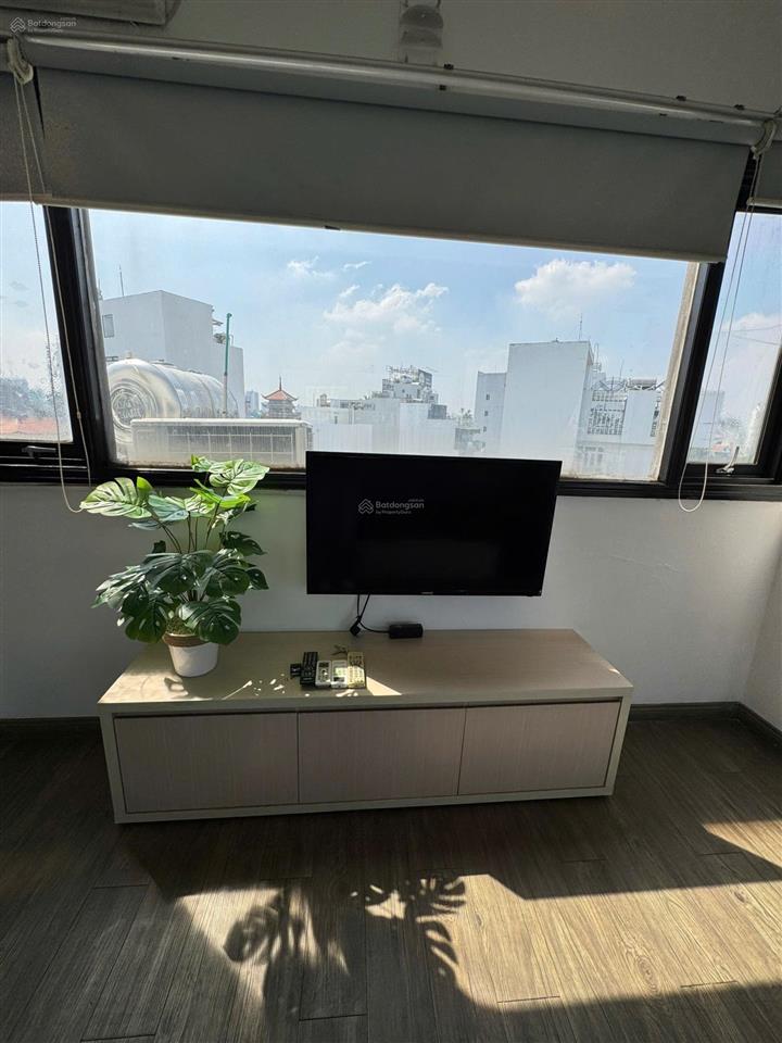 Cho thuê 1pn tách bếp hoàng sa, quận 3, gần cầu lê văn sỹ, view sông, thang máy, full nội thất