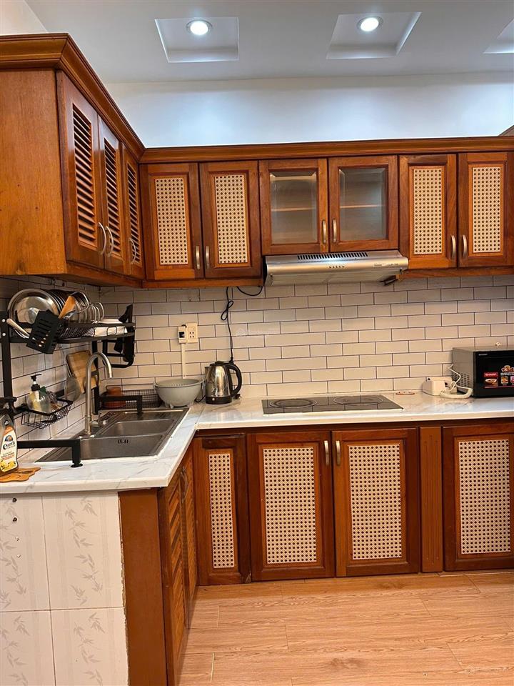 Cho thuê studio sân vườn quận 1 gần chợ bến thành, bùi viện full nội thất phong cách homestay