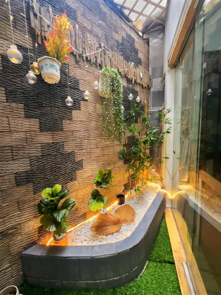Cho thuê studio sân vườn quận 1 gần chợ bến thành, bùi viện full nội thất phong cách homestay