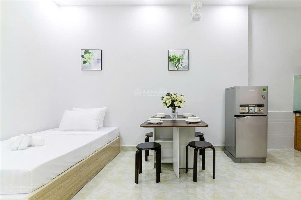 Cho thuê căn hộ 2pn 2wc quận 1 gần công viên lê văn tám, đh kinh tế full nội thất thang máy