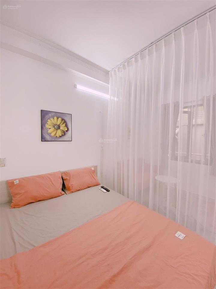 Căn hộ phó đức chính 1pn ban công quận 1 gần chợ bến thành, bitexco full nội thất có bồn tắm