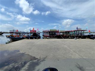 * vị trí vàng  nhà trung tâm phố cổ hội an.  cách chùa cầu 200m  cách bến tàu du lịch 50m