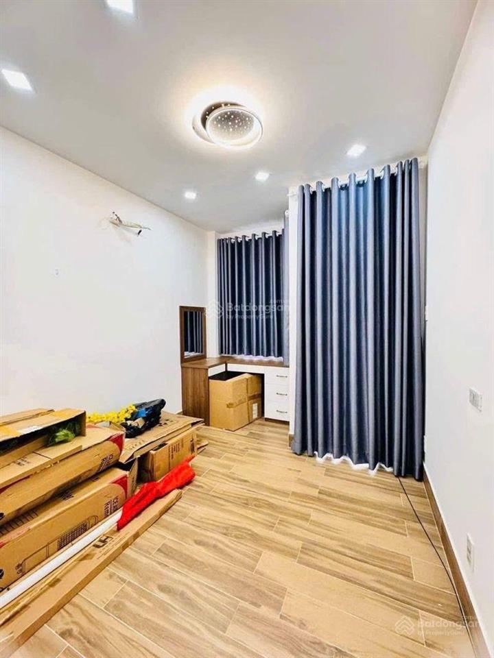 Vị trí vip  nhà dương bá trạc  hẻm 5m  4pn  5wc phường 2. quận 8