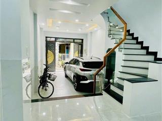 Chỉ 6 tỷ hơn có nhà 3 tầng 4x11 hxh vào nhà nguyễn văn khối