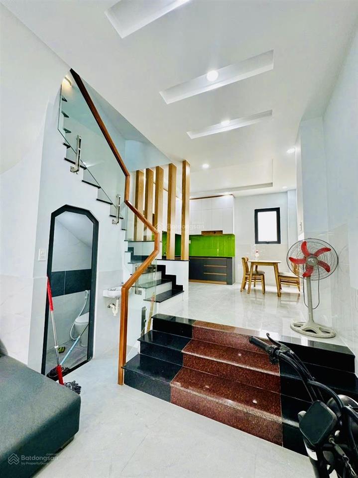 Gò vấp chỉ 6 tỷ nhà mới đẹp 3 tầng xe hơi vào nhà full nội thất