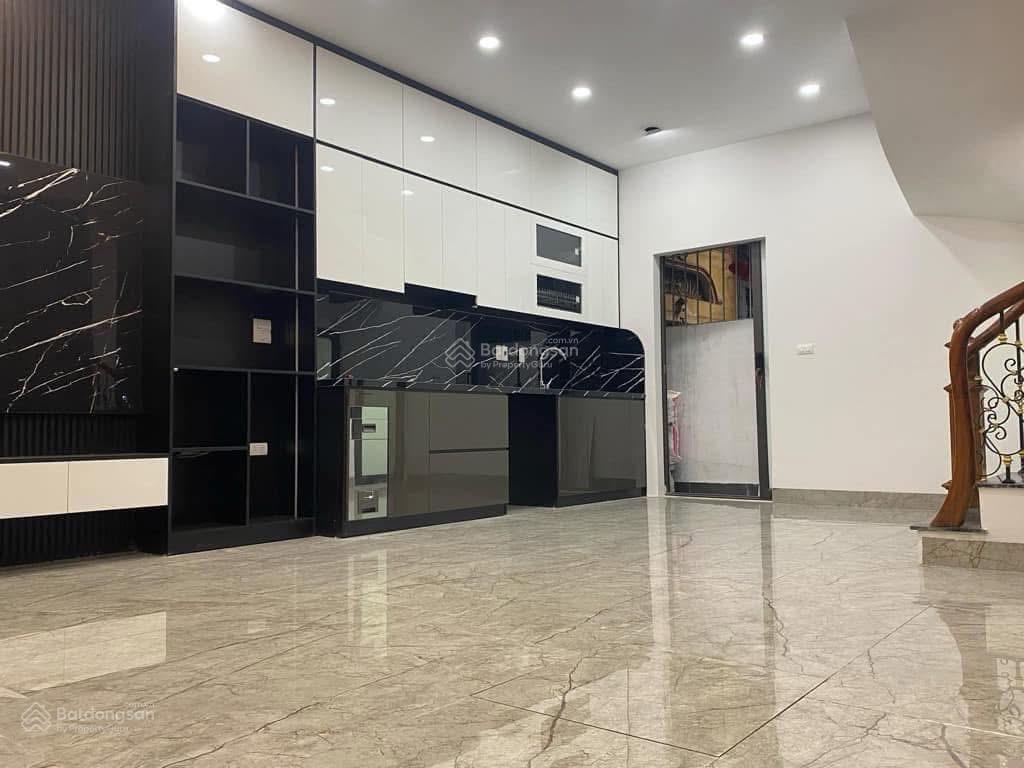 Phân lô lõi phú diễn  42m2  ô tô đỗ cửa, 40m ra phố, thang máy  11.45 tỷ