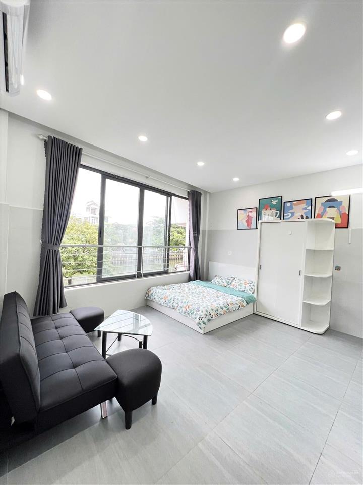 Cho thuê studio cửa sổ thoáng view bờ kè trường sa  thuận tiện di chuyển