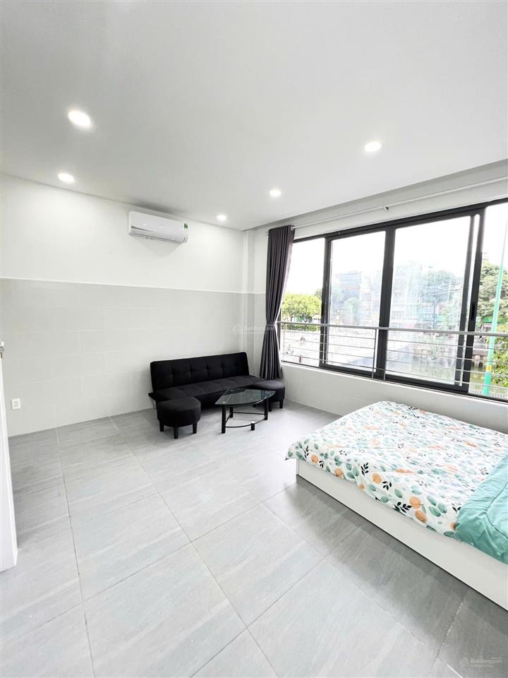 Cho thuê studio cửa sổ thoáng view bờ kè trường sa  thuận tiện di chuyển