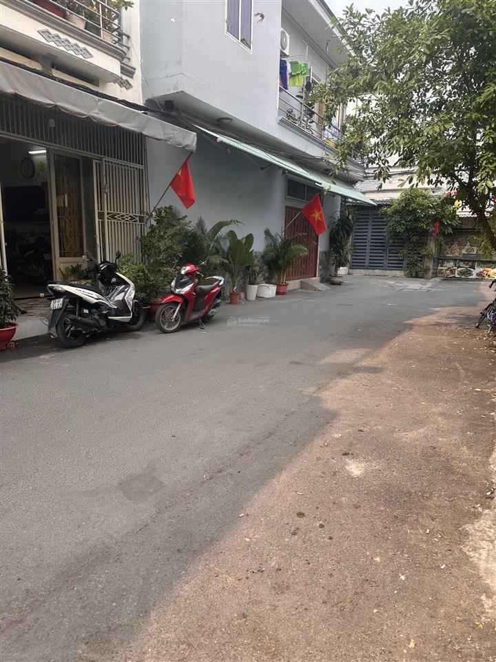 Nhà mặt tiền đường 8m quận gò vấp, vị trí đẹp