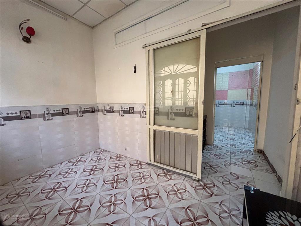 Nhà mặt tiền đường 8m quận gò vấp, vị trí đẹp