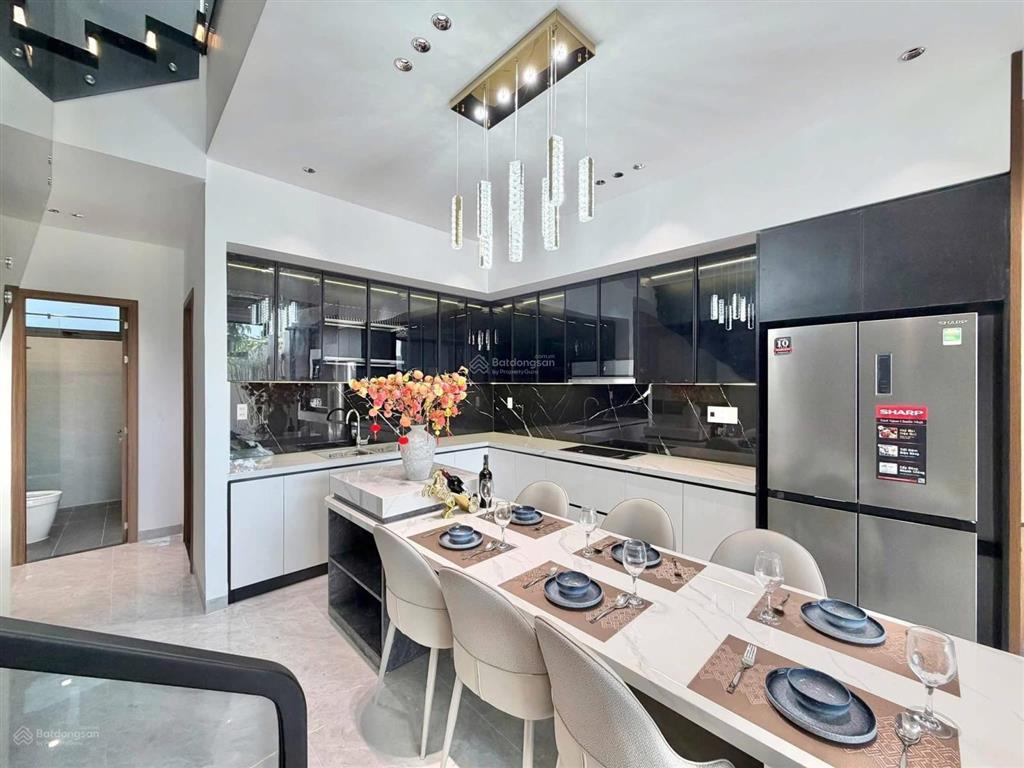 Kim ngưu, hai bà trưng  47m2 x 5t  10m ra ô tô tránh  11 tỷ có tl  sổ long lanh