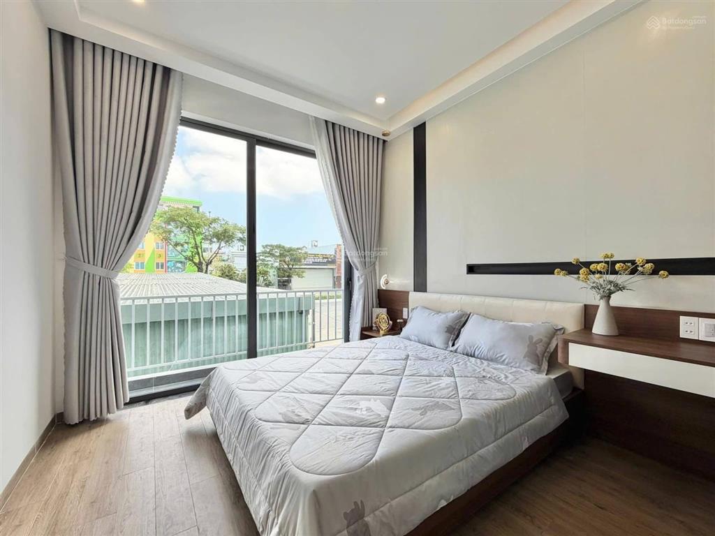 Kim ngưu, hai bà trưng  47m2 x 5t  10m ra ô tô tránh  11 tỷ có tl  sổ long lanh