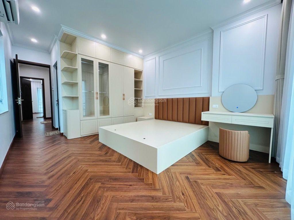 Bạch mai  50m2 x 6t  thang máy  mt khủng  10m ra mặt phố  hơn 13 tỷ có tl