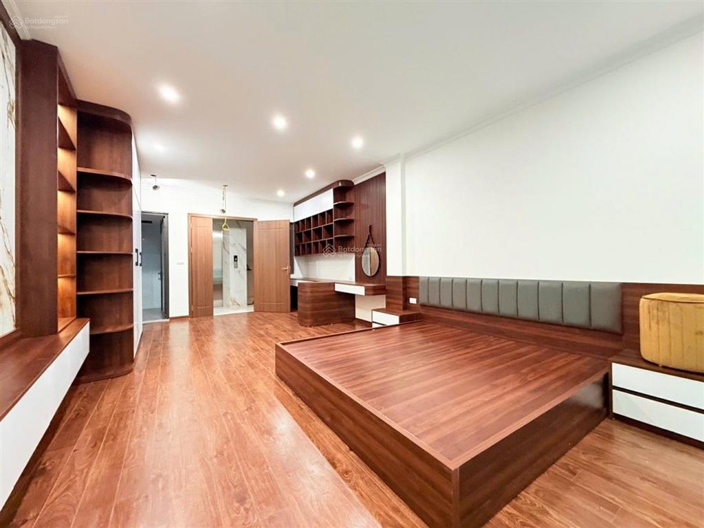 Đống đa  không quy hoạch  35m2 x 6t  thang máy  10m ra ngõ 2 ô tô tránh  10 tỷ tl mạnh.