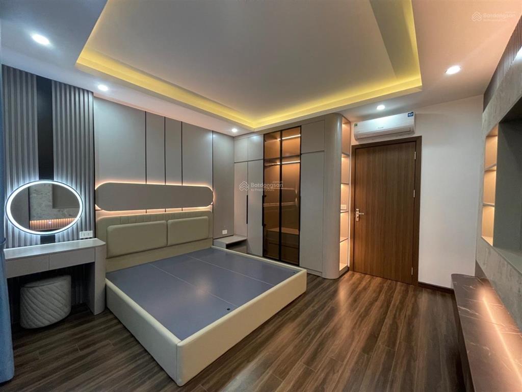 Không quy hoạch  xã đàn  37m2 x 6t  phân lô  ô tô tránh  thang máy êm ru  10 tỷ có tl.