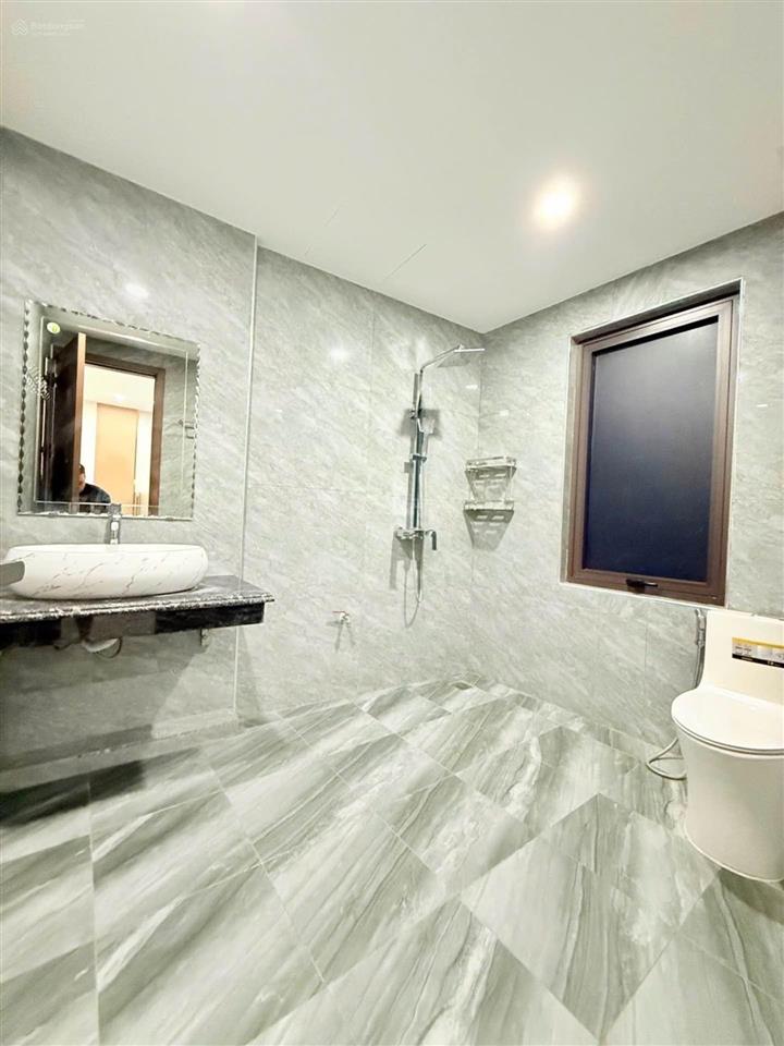 Nhà đẹp hoa lư  40m2 x 5t  15m ra ô tô tránh  nhỉnh 12 tỷ có tl  quy hoạch ổn định.