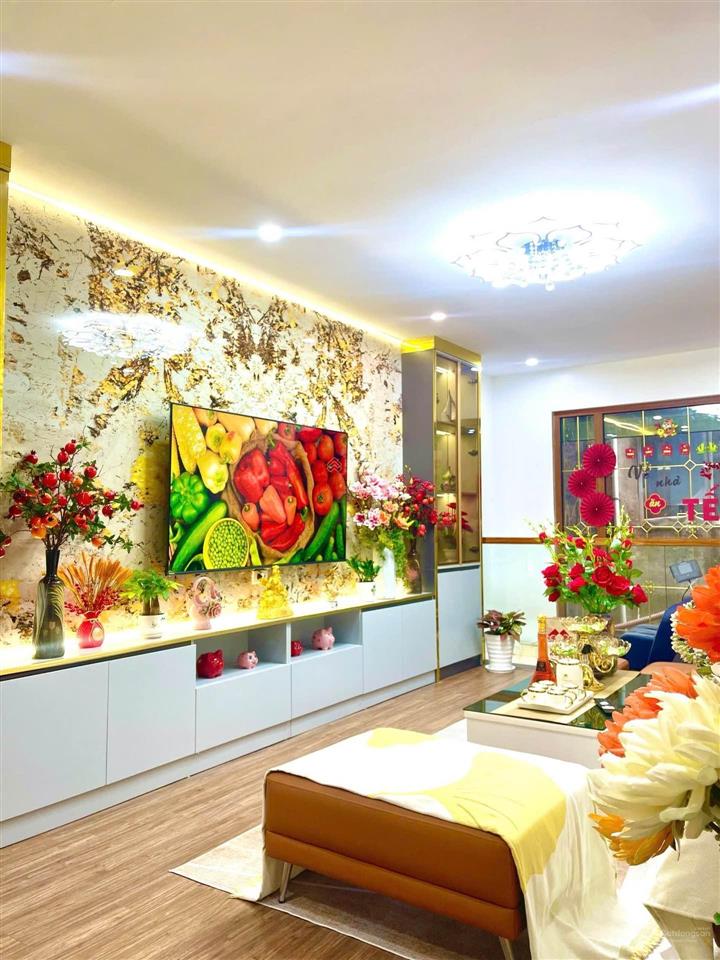 Hoàng văn thái  phân lô cán bộ  40m2 x 5t  thang máy  gần phố  hơn 10 tỷ có tl.