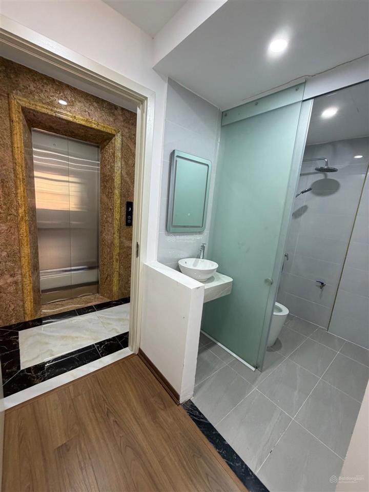Ô chợ dừa, đống đa  36m2 x 6t  ô tô đỗ gần  thang máy  mặt tiền hơn 4m. 10 tỷ có tl.