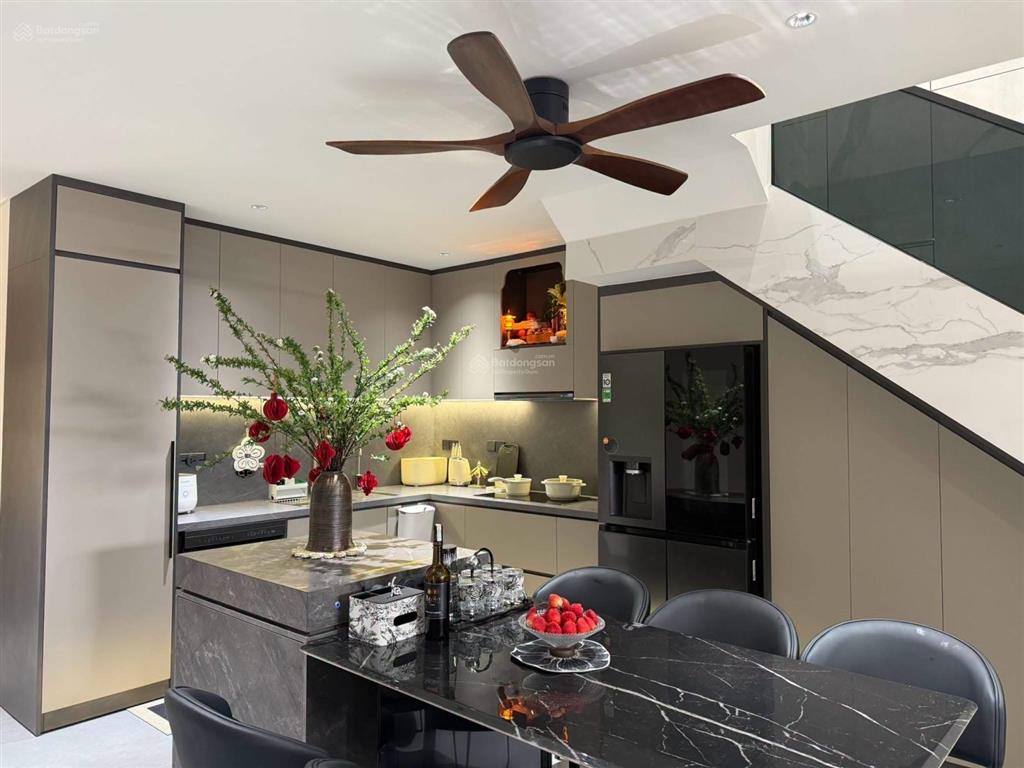 Thanh nhàn  không quy hoạch  51m2 x 6t  5m ra ô tô tránh  hơn 11 tỷ có tl.