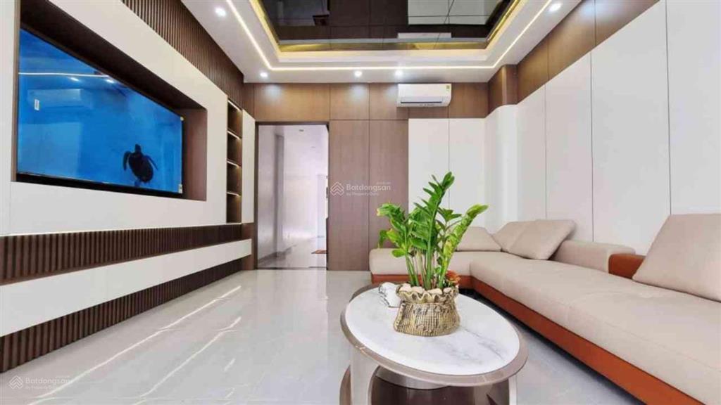 Không quy hoạch  lê duẩn  40m2 x 6t, thang máy  mt hơn 4m  15m ra ô tô tránh  10 tỷ có tl