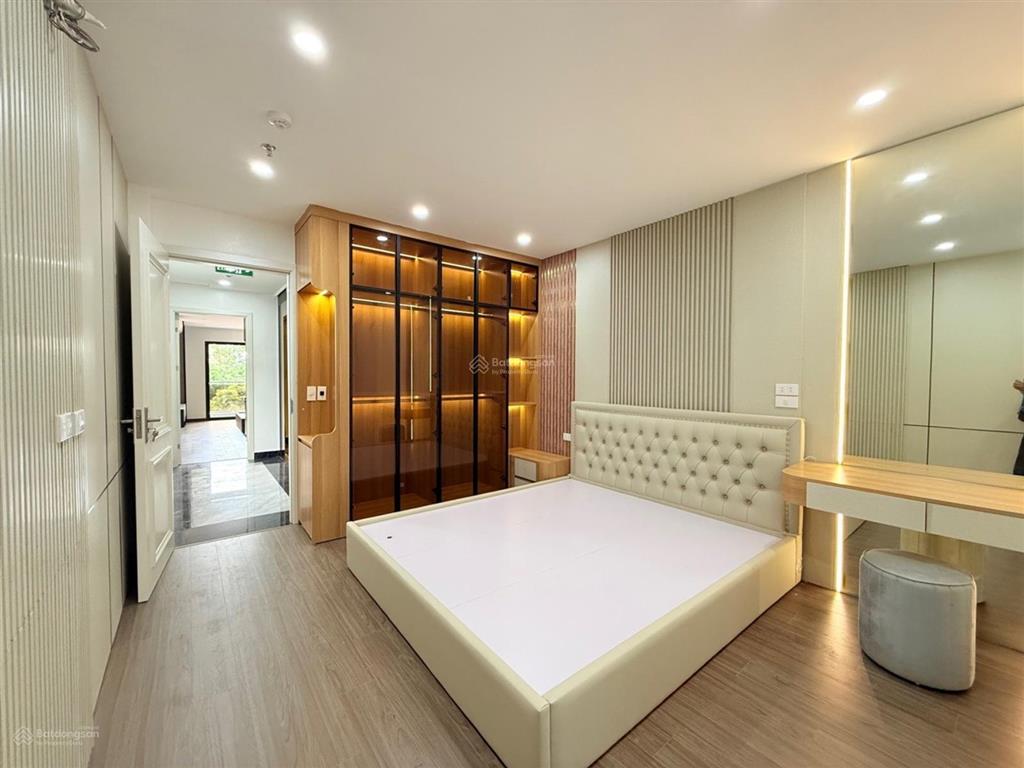 Minh khai  15m ra mặt phố  không quy hoạch  50m2 x 6t, thang máy  full nội thất  13 tỷ có tl.