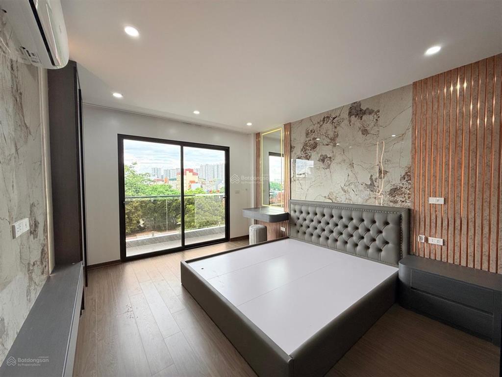 Minh khai  15m ra mặt phố  không quy hoạch  50m2 x 6t, thang máy  full nội thất  13 tỷ có tl.
