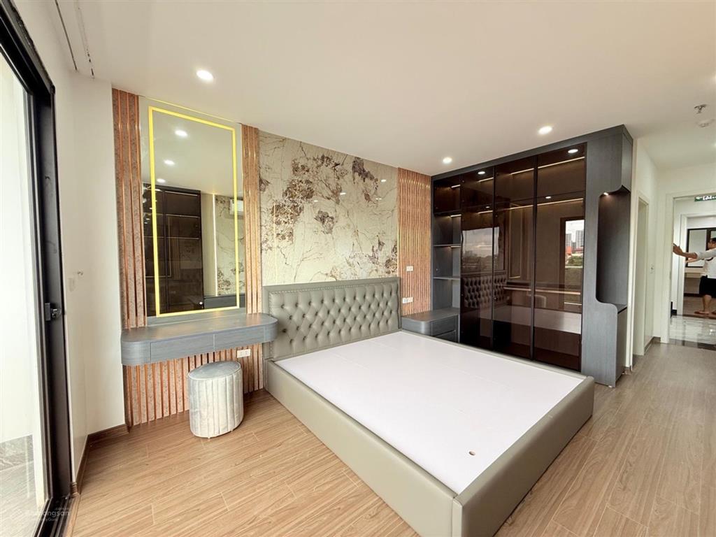 Minh khai  15m ra mặt phố  không quy hoạch  50m2 x 6t, thang máy  full nội thất  13 tỷ có tl.