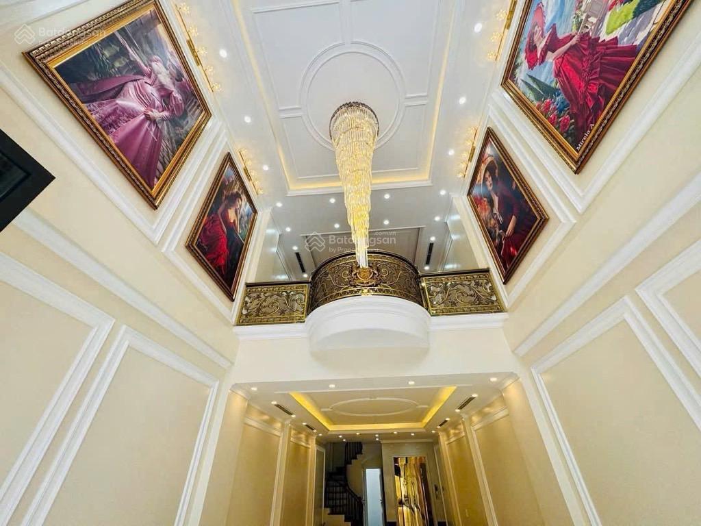 Tây sơn  30m ra ô tô tránh  43m2 x 7t thang máy  không quy hoạch  chỉ 11 tỷ có tl.
