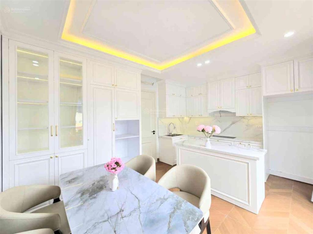 Đặng văn ngữ  ô tô đỗ cổng  35m2 x 6t thang máy  chỉ 10 tỷ có tl  quy hoạch ổn định.