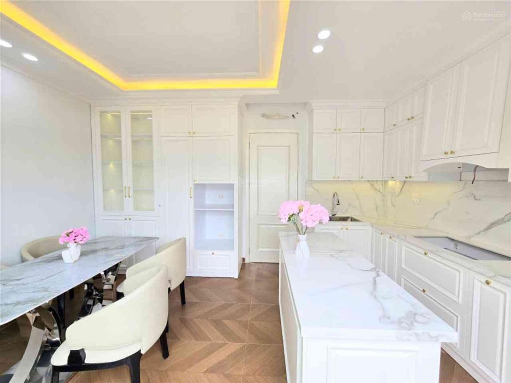 Đặng văn ngữ  ô tô đỗ cổng  35m2 x 6t thang máy  chỉ 10 tỷ có tl  quy hoạch ổn định.