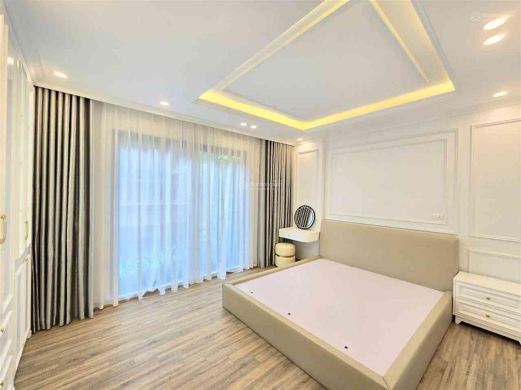 Đặng văn ngữ  ô tô đỗ cổng  35m2 x 6t thang máy  chỉ 10 tỷ có tl  quy hoạch ổn định.