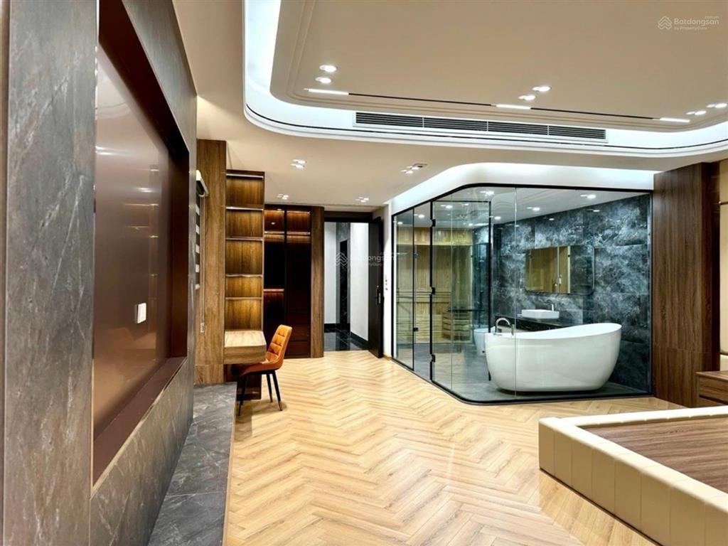 Cát linh  ô tô quanh nhà  lô góc  40m2 x 7t thang máy  mt quyền lực  chỉ hơn 11 tỷ có tl.