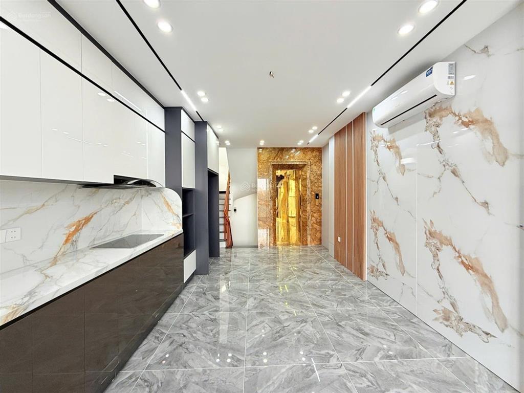 Minh khai  gara ô tô  55m2 x 5 tầng, thang máy  mặt tiền gần 5m  chỉ hơn 12 tỷ có tl.