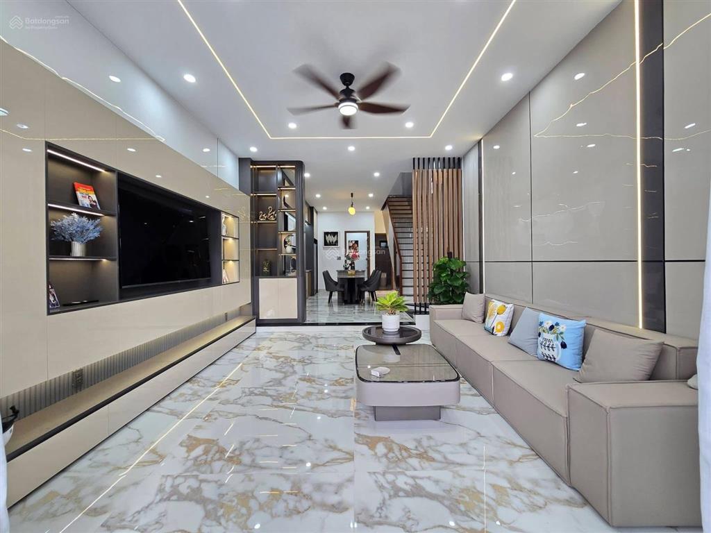 Ngã tư sở, đống đa  63m2 x 5t  ô tô đỗ cửa  3 bước ra mặt phố  chỉ 12 tỷ có tl
