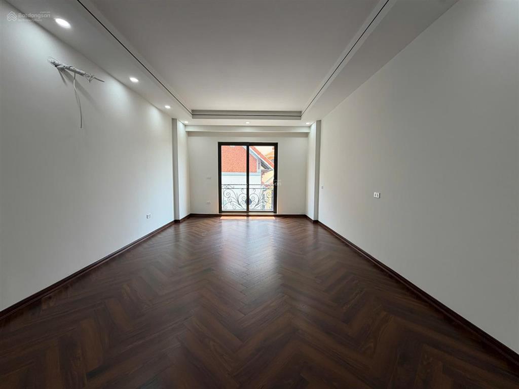 Thái hà, đống đa  gara ô tô  20m ra mặt phố  75m2 x 6 tầng, thang máy  ở ngay!