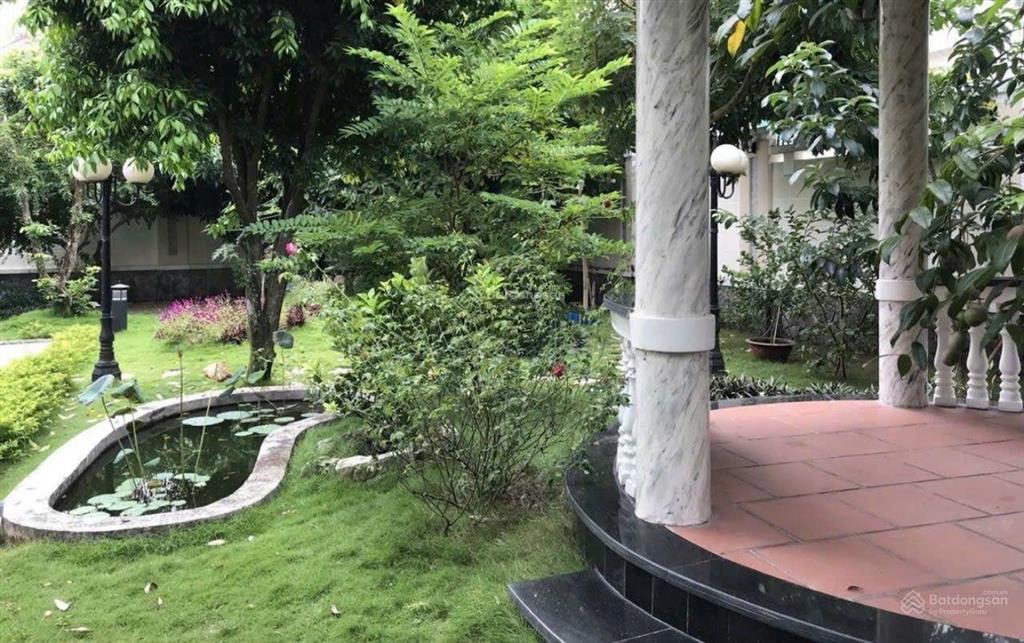 Bán góc 624m2 full thổ cư 2 mt thị trấn nhà bè cách q7, pmh 1km, 36 tỷ bớt lộc